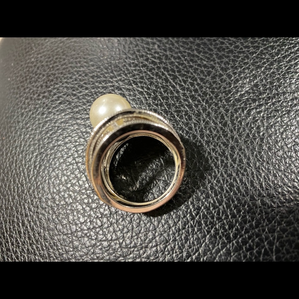 Pretty ring - Picture 3 of 4